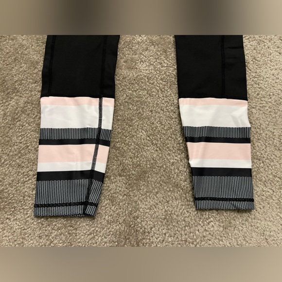 Women’s Sarah’s Day x White Fox Active Leggings Bra Set Pink Black White Size S - Picture 4 of 12